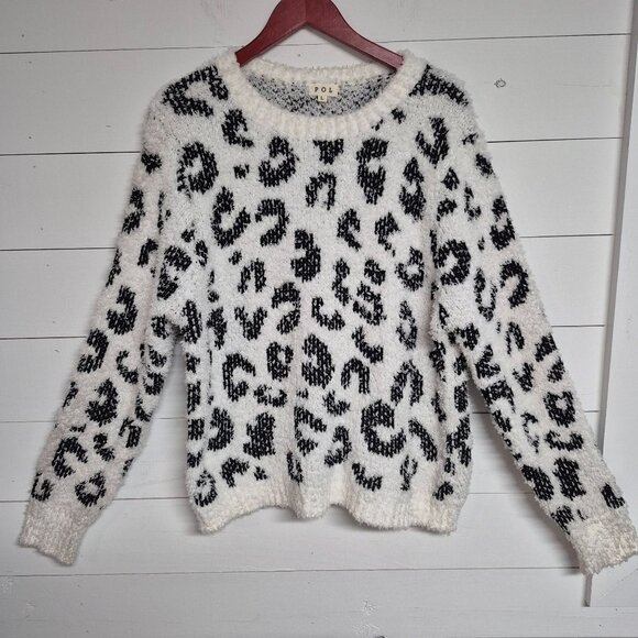 POL Sweaters - POL Leopard Print Fuzzy Knit Sweater Sz L White & Black Womens Cozy Long Sleeve